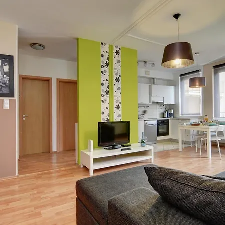 Vision Aparthotel 3*