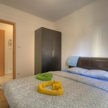 Vision Aparthotel 3*
