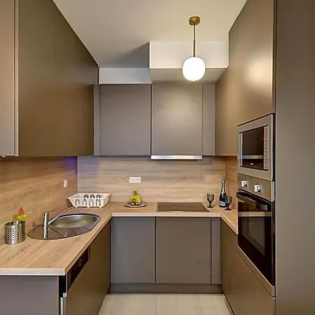 Vision Aparthotel 3*