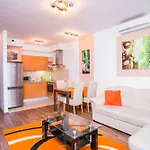 Vision Apartahotel